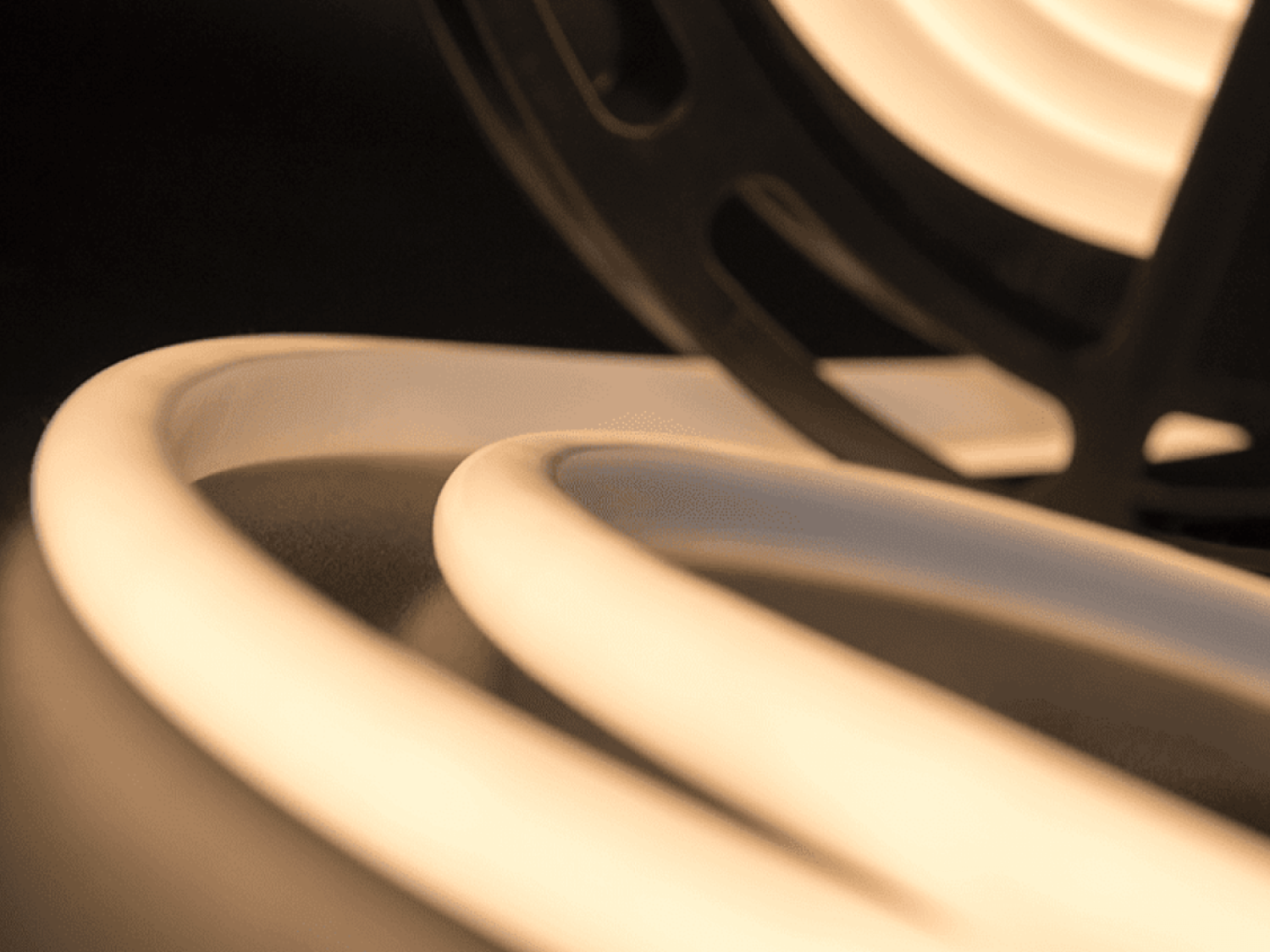 Светодиодная лента 12 Вт/м 2200-2500K 24V IP68 SWG NE8180-24-12-WW2-68 00-00040085