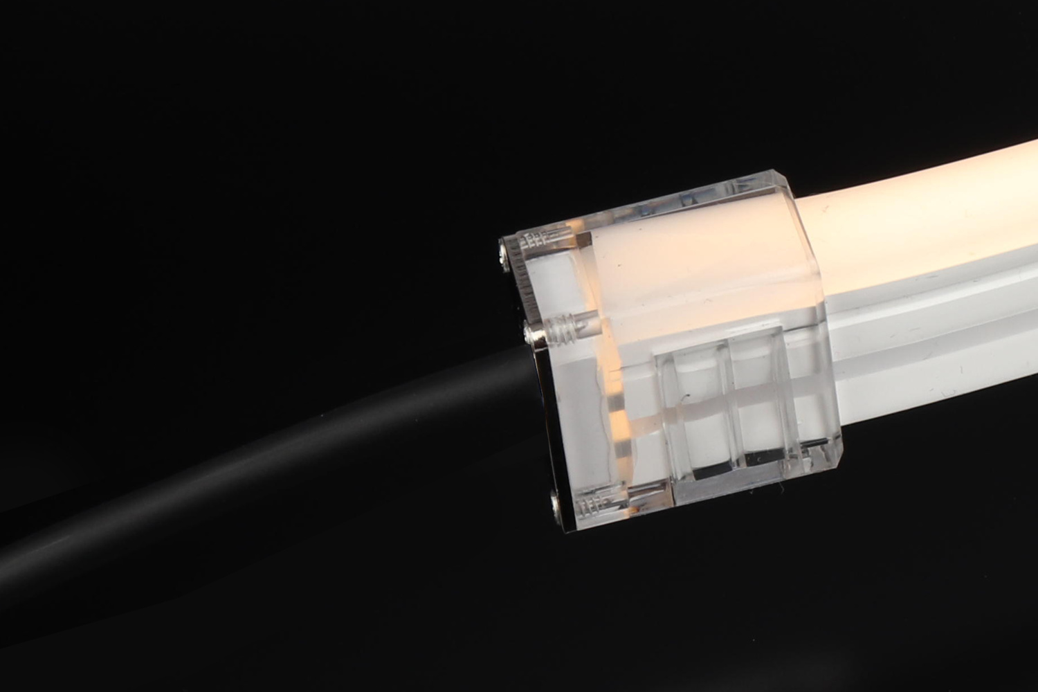 Пластиковая заглушка IP67 с черным проводом 30см, прозрачная SWG END-1220-CB-TR
