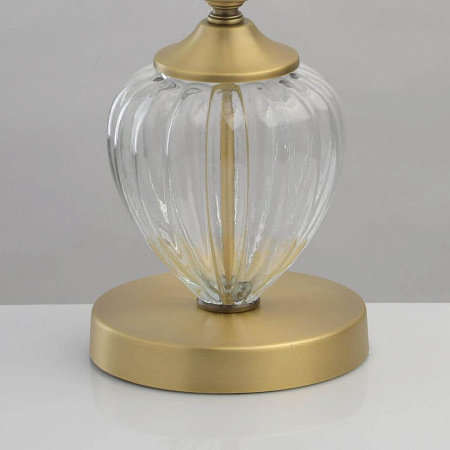 Настольная лампа Chiaro Оделия 1 619031001 Настольная лампа Chiaro Оделия 1 619031001