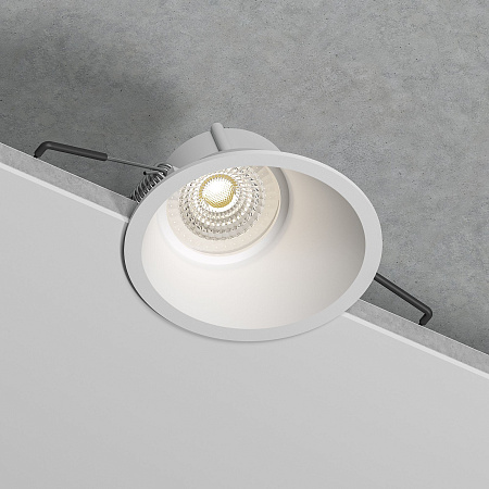 Светильник встраиваемый Elektrostandard Side 25059/01 GU10 белый a069720 Светильник встраиваемый Elektrostandard Side 25059/01 GU10 белый a069720