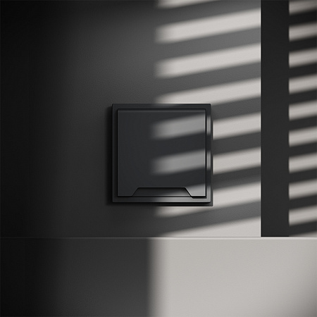 Розетка встраиваемая VOLTUM S70 с заземлением, защитными шторками и крышкой (графит) VLS040307 Розетка встраиваемая VOLTUM S70 с заземлением, защитными шторками и крышкой (графит) VLS040307