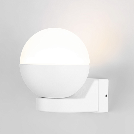 Бра Elektrostandard Moon 1028 белый a062857 Бра Elektrostandard Moon 1028 белый a062857