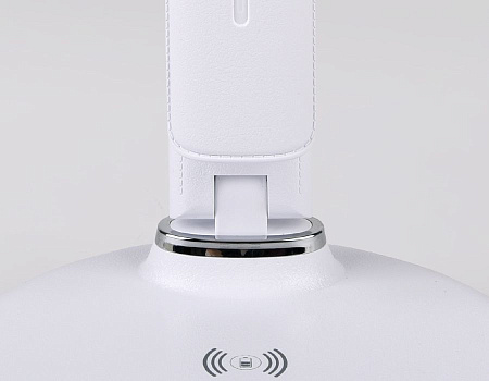 Настольная светодиодная лампа Ambrella Light Desk DE520