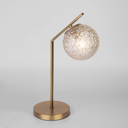 Настольная лампа Eurosvet Shape 01213/1 латунь a056329 Настольная лампа Eurosvet Shape 01213/1 латунь a056329