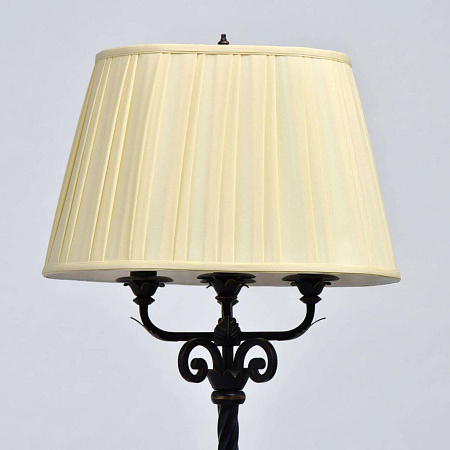 Торшер Chiaro Виктория 1 401040804 Торшер Chiaro Виктория 1 401040804