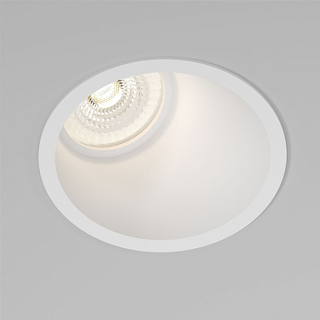 Светильник встраиваемый Elektrostandard Side 25059/01 GU10 белый a069720 Светильник встраиваемый Elektrostandard Side 25059/01 GU10 белый a069720