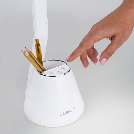 Настольная лампа Eurosvet Office 80421/1 белый a045351 Настольная лампа Eurosvet Office 80421/1 белый a045351