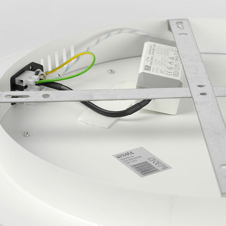 Светильник потолочный светодиодный Lussole Claudia LSP-7077 Светильник потолочный светодиодный Lussole Claudia LSP-7077