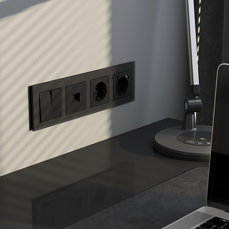 Рамка на 4 поста Werkel Senso черный стекло soft-touch W0043108 Рамка на 4 поста Werkel Senso черный стекло soft-touch W0043108