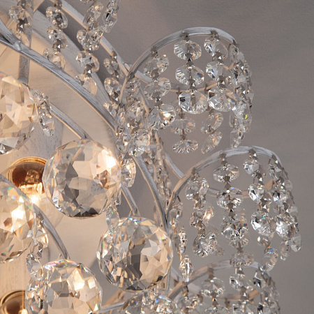 Хрустальная люстра Eurosvet Charm 16017/9 белый с серебром Strotskis 00000078616 Хрустальная люстра Eurosvet Charm 16017/9 белый с серебром Strotskis 00000078616