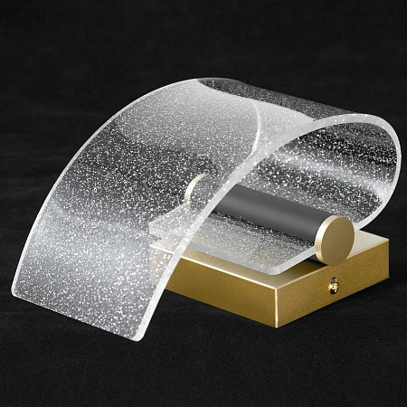 Светильник настенный светодиодный Lussole Calvert LSP-7371 Светильник настенный светодиодный Lussole Calvert LSP-7371