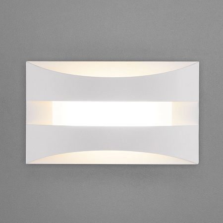 Светильник настенный светодиодный Eurosvet Sanford 40144/1 LED белый a045472 Светильник настенный светодиодный Eurosvet Sanford 40144/1 LED белый a045472