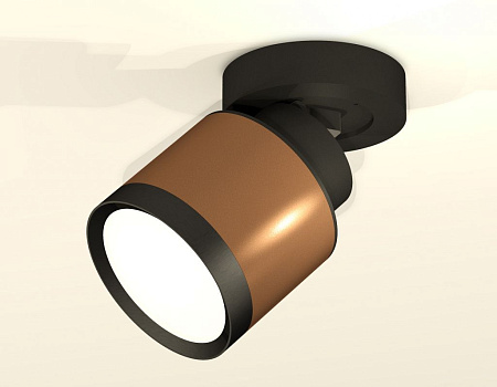 Спот Ambrella light XM8117001