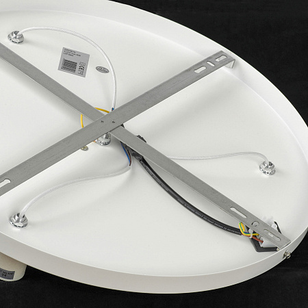 Люстра потолочная Lussole DOVE LSP-8904 Люстра потолочная Lussole DOVE LSP-8904