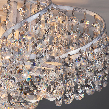 Хрустальная люстра Eurosvet Charm 16017/6 белый с серебром Strotskis 00000078615 Хрустальная люстра Eurosvet Charm 16017/6 белый с серебром Strotskis 00000078615