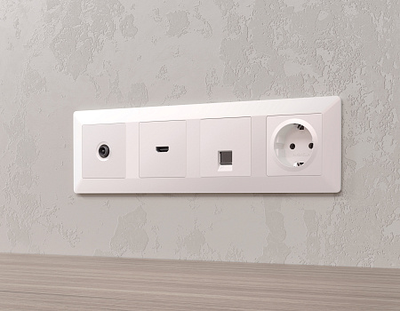 Лицевая панель для электрической розетки с заземлением со шторками QUANT Ambrella Volt ALFA AP2070 Лицевая панель для электрической розетки с заземлением со шторками QUANT Ambrella Volt ALFA AP2070