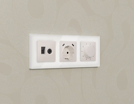 Комплект механизма электрической розетки 2USB С+C 20W (быстрая зарядка) с/з на винтовых зажимах 16A-250V Ambrella Volt MA MA210510