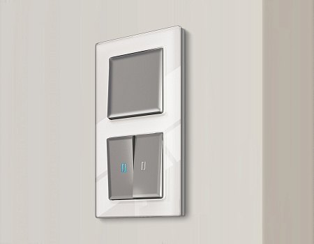 Лицевая панель для 1-клавишных выключателей QUANT Ambrella Volt ALFA AP5010 Лицевая панель для 1-клавишных выключателей QUANT Ambrella Volt ALFA AP5010