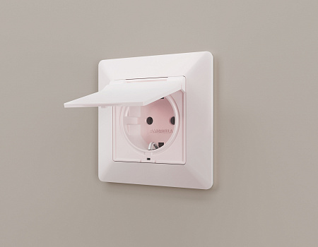 Лицевая панель для электрической розетки с заземлением со шторками и крышкой IP44 QUANT Ambrella Volt ALFA AP2080 Лицевая панель для электрической розетки с заземлением со шторками и крышкой IP44 QUANT Ambrella Volt ALFA AP2080