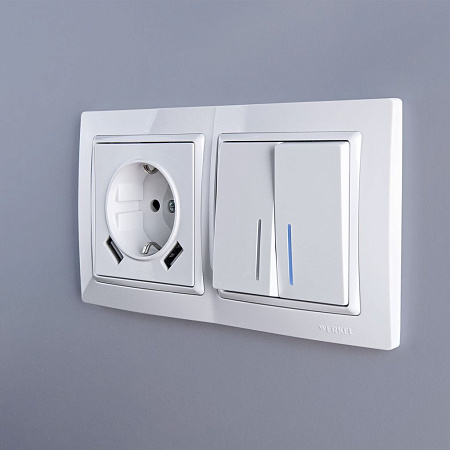 Розетка с заземлением, шторками и USBх2 белая Werkel W1171501 4690389155345 a051141