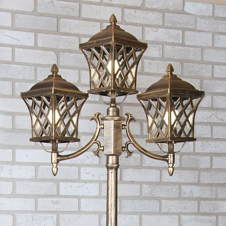 Уличный светильник Elektrostandard Cassiopeya F/3 черное золото a025298