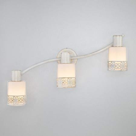 Спот Eurosvet Silvia 20025/3 белый с золотом 00000071469 Спот Eurosvet Silvia 20025/3 белый с золотом 00000071469