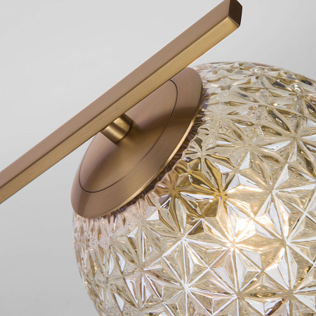 Настольная лампа Eurosvet Shape 01213/1 латунь a056329 Настольная лампа Eurosvet Shape 01213/1 латунь a056329