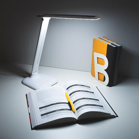 Настольная светодиодная лампа Eurosvet Alcor белый (TL90200) a055553 Настольная светодиодная лампа Eurosvet Alcor белый (TL90200) a055553