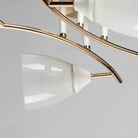 Люстра потолочная MW-Light Восторг 242018006 Люстра потолочная MW-Light Восторг 242018006