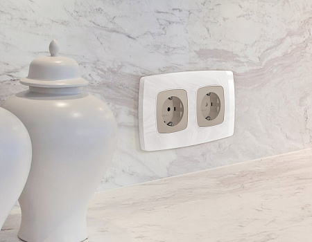 Рамка 4-постовая Ambrella Volt OMEGA Opera OF940104