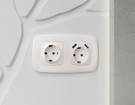 Лицевая панель для электрической розетки с заземлением со шторками QUANT Ambrella Volt OMEGA OP2070 Лицевая панель для электрической розетки с заземлением со шторками QUANT Ambrella Volt OMEGA OP2070