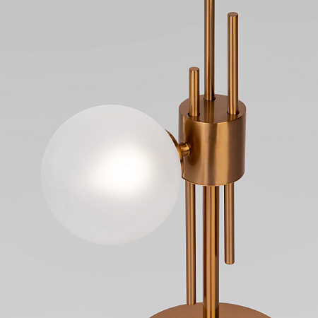 Настольная лампа Eurosvet Volver 01383/2 латунь (a067730) Настольная лампа Eurosvet Volver 01383/2 латунь (a067730)