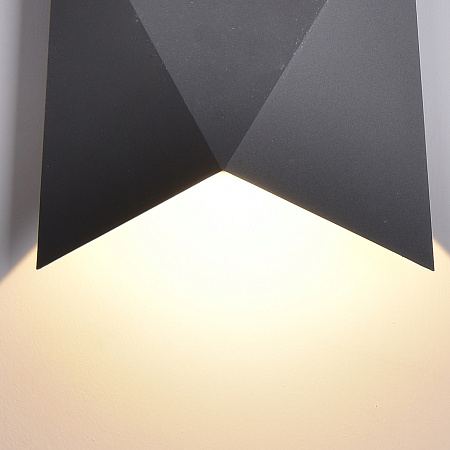 Уличный настенный светодиодный светильник Mantra TRIAX 6525 Уличный настенный светодиодный светильник Mantra TRIAX 6525